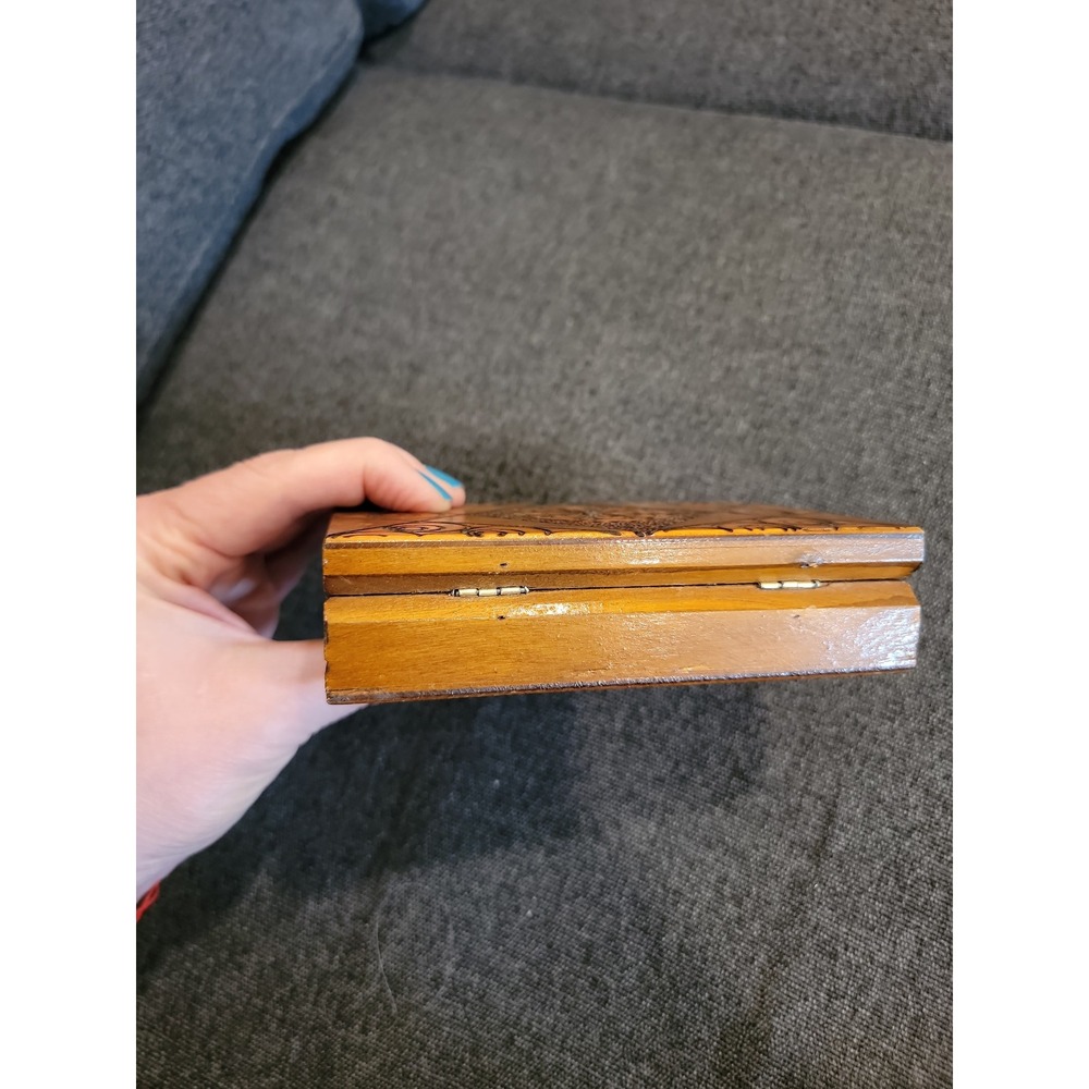 Wooden Carved Trinket Storage Keepsake Box - Picture 4 of 6